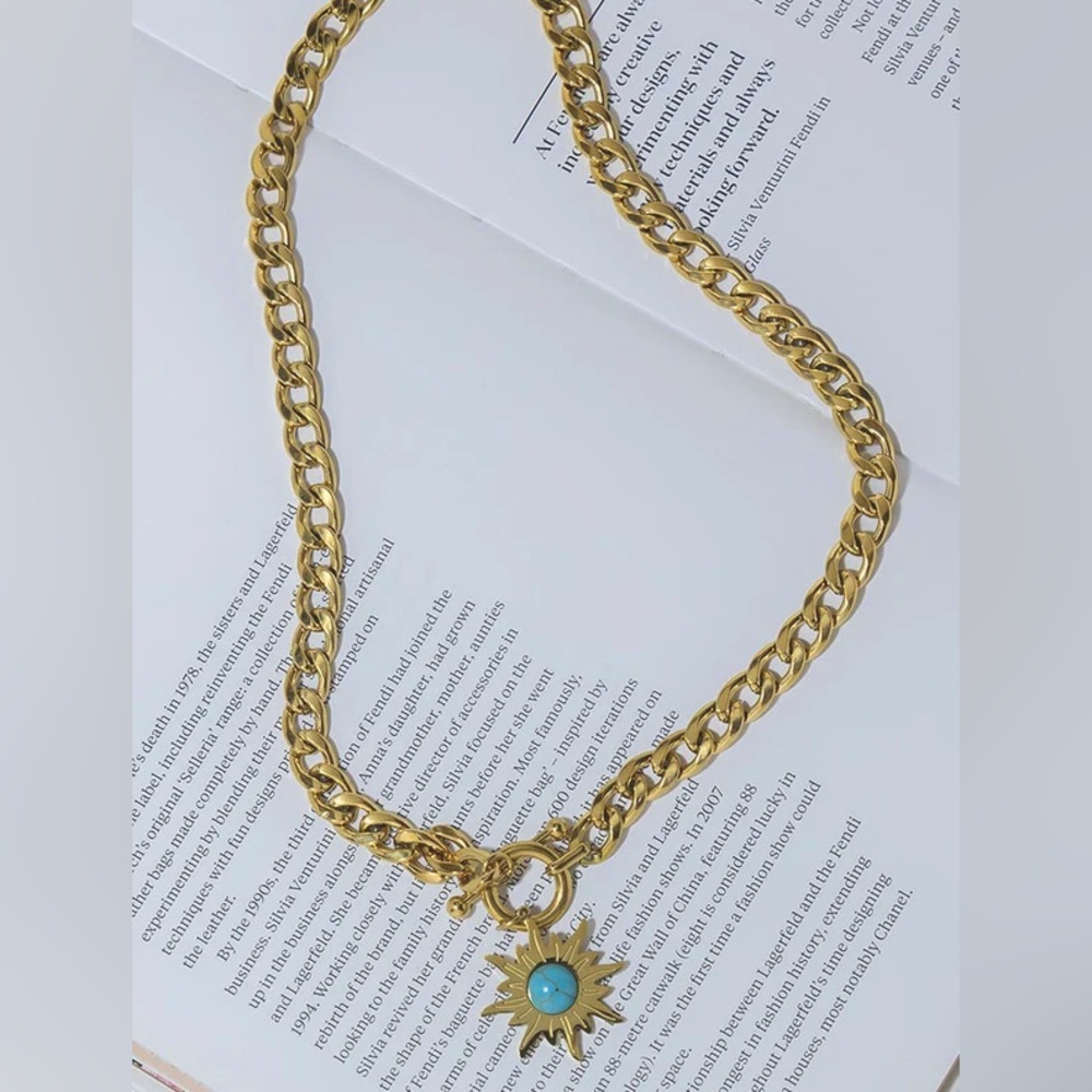 ๐ 18k Gold Sunburst Pendant Charm Necklace, Chunky Curb Chain Toggle Necklace - Picture 11 of 14